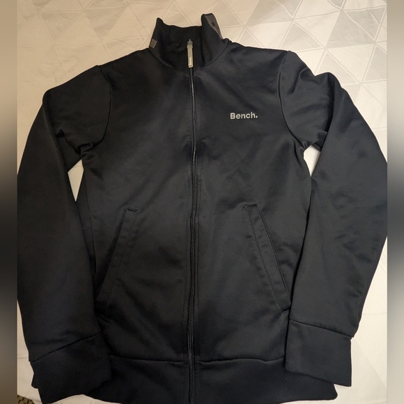 Bench Tech Jacket With Handwarmer Cuffs and Stand Up Collar Mens Size Small - Picture 5 of 10